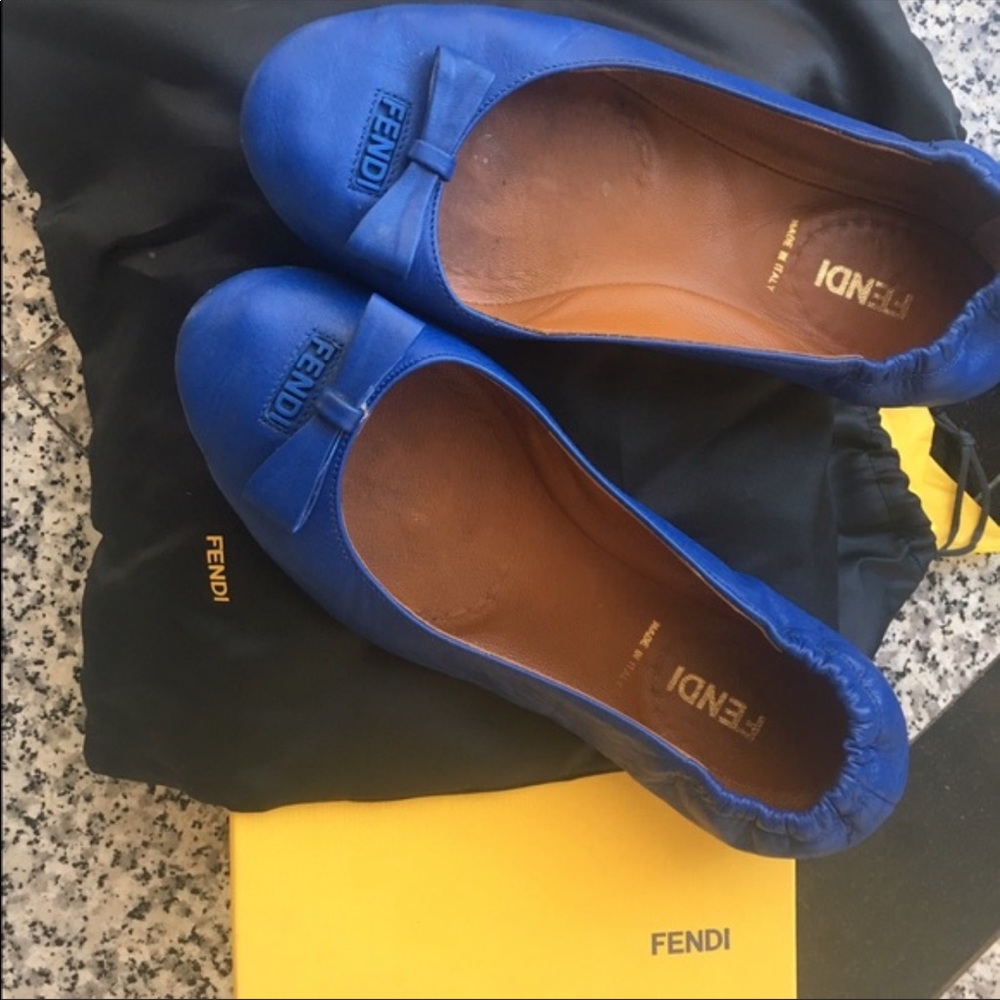 ✨ 24 HRS SALE PRICE FENDI FLATS